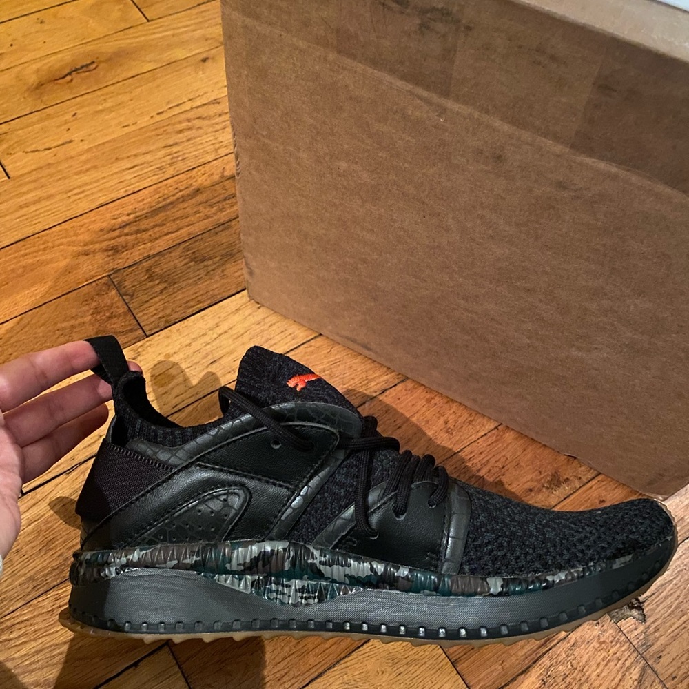 Puma Evoknit Sneaker - Picture 2 of 2